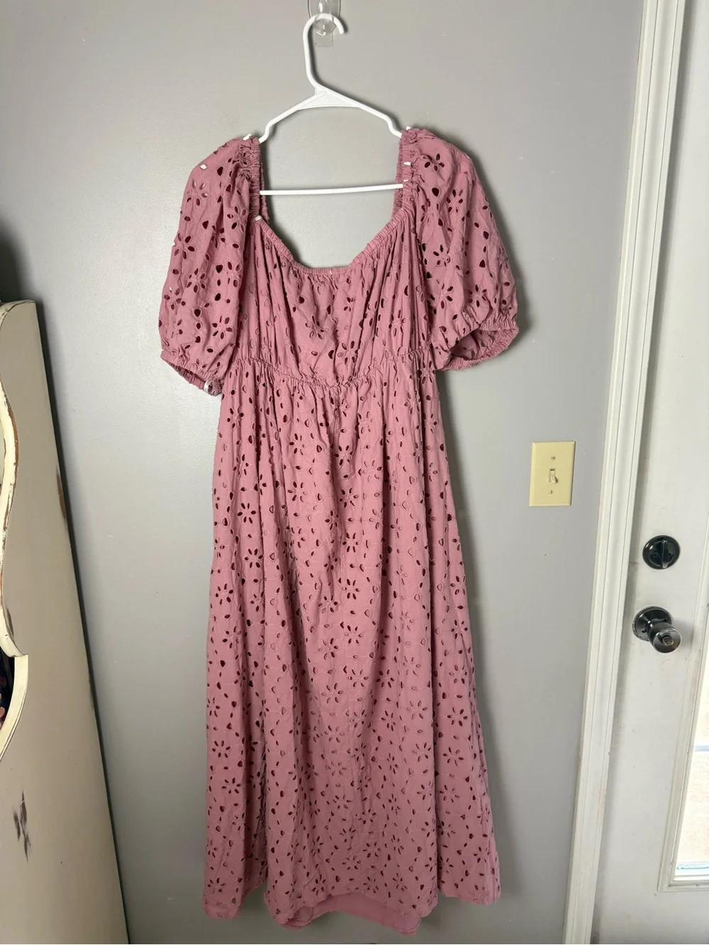 Eloquii Woman’s Eyelet Detain Tie Front Puff Sleeve Maxi Dress SZ 16 Pink Mauve - Picture 8 of 10